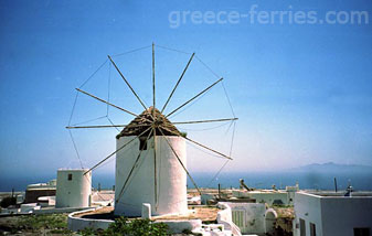 Pirgos Santorini o Thira en Ciclades, Islas Griegas, Grecia
