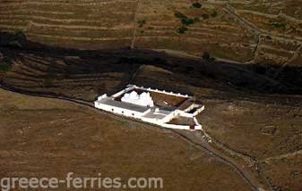Iglesias y Monasterios de Kiznos en Ciclades, Islas Griegas, Grecia