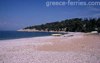 Agii Anargiri Playa de Spetses en Golfo Sarónico, Islas Griegas, Grecia