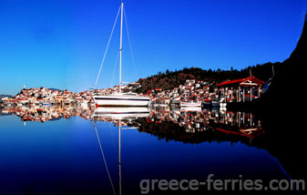 Poros des îles du Saronique Grèce