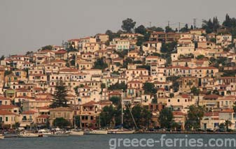 Arquitectura para la isla de Poros en Golfo Sarónico, Islas Griegas, Grecia