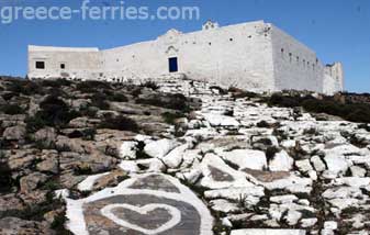 Le monastère Zoodohos Pigi (Chryssopigí) Sikinos Cyclades Grèce